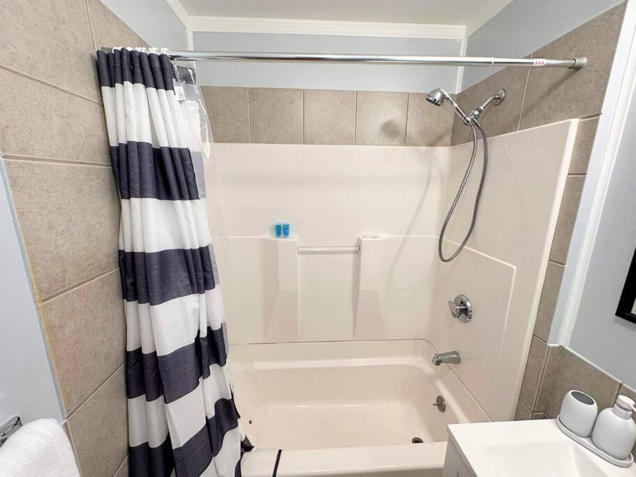 Like 4-Star Hotel, But Cheaper! Потакет Екстериор снимка
